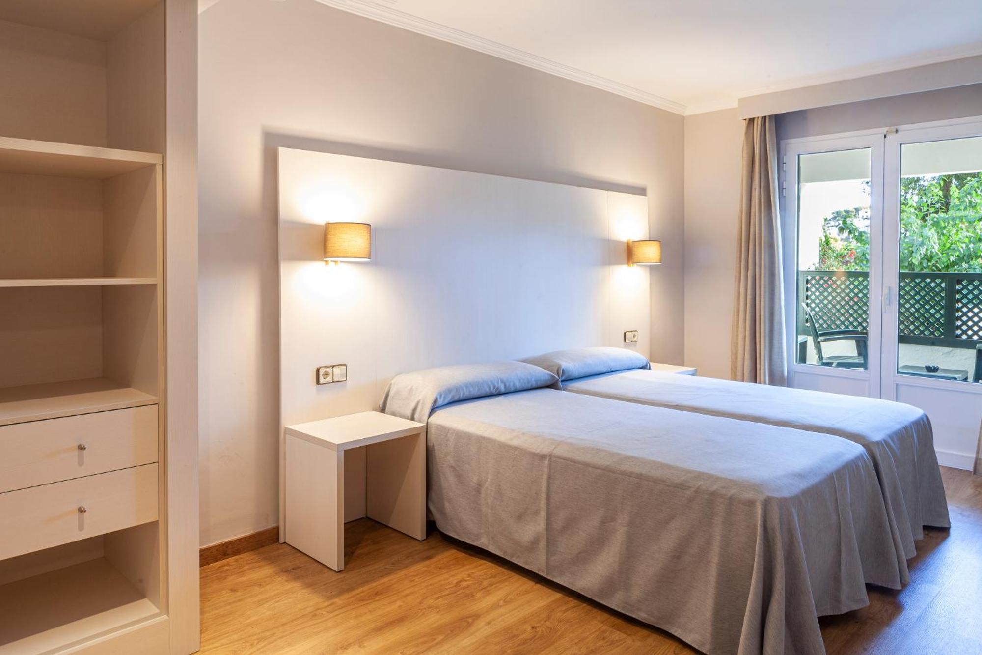 Hotel apartamentowy Minura Cala Galdana & D'aljandar 4*